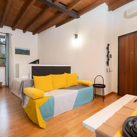 Apartment Casa Borghetto 8 *